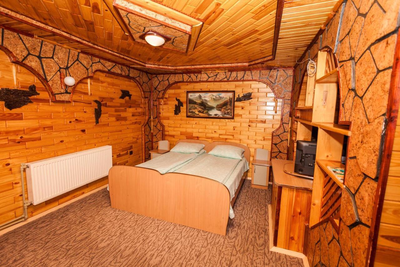 Smerekova Hata Яблоница Экстерьер фото