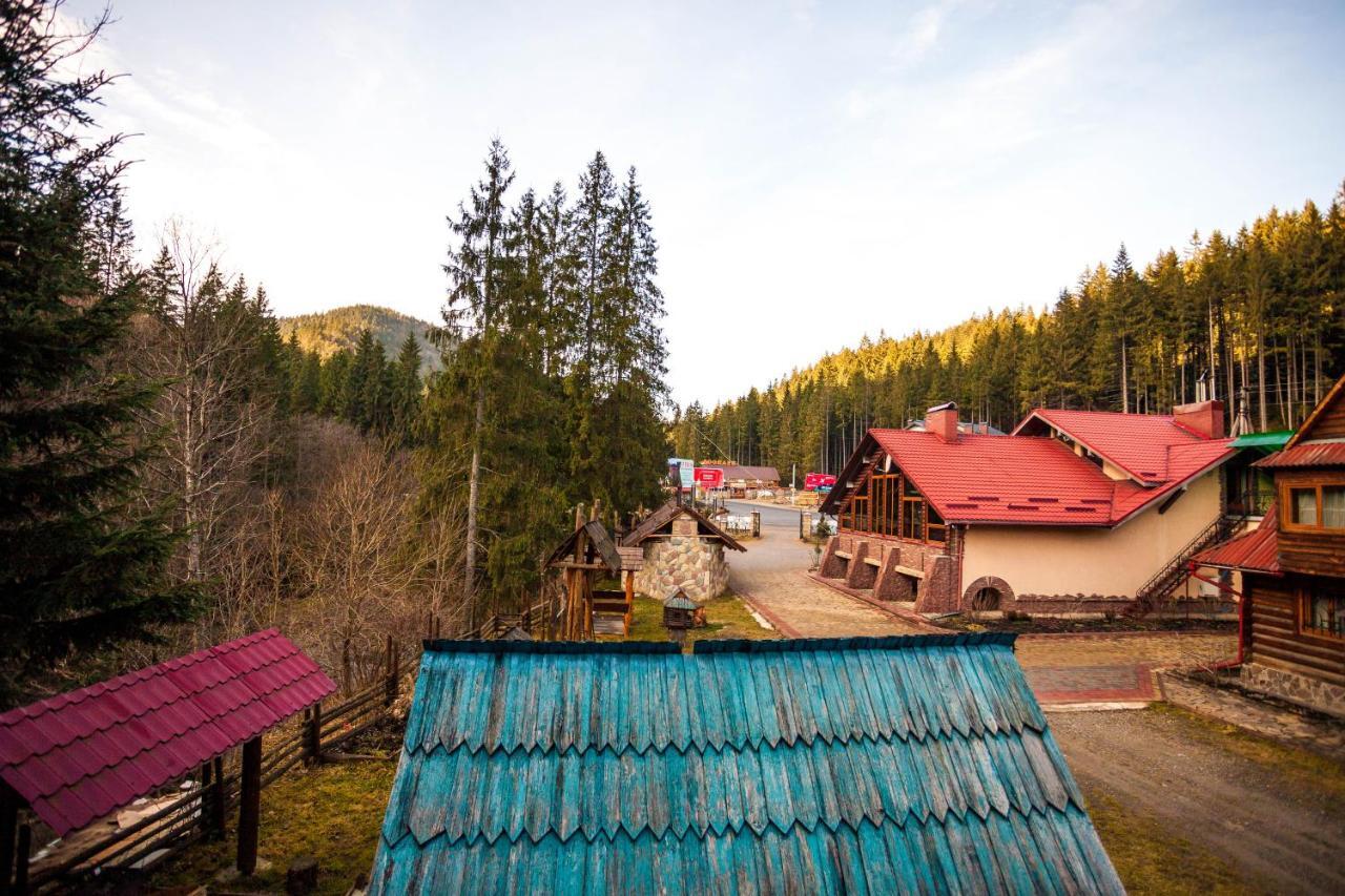 Smerekova Hata Яблоница Экстерьер фото