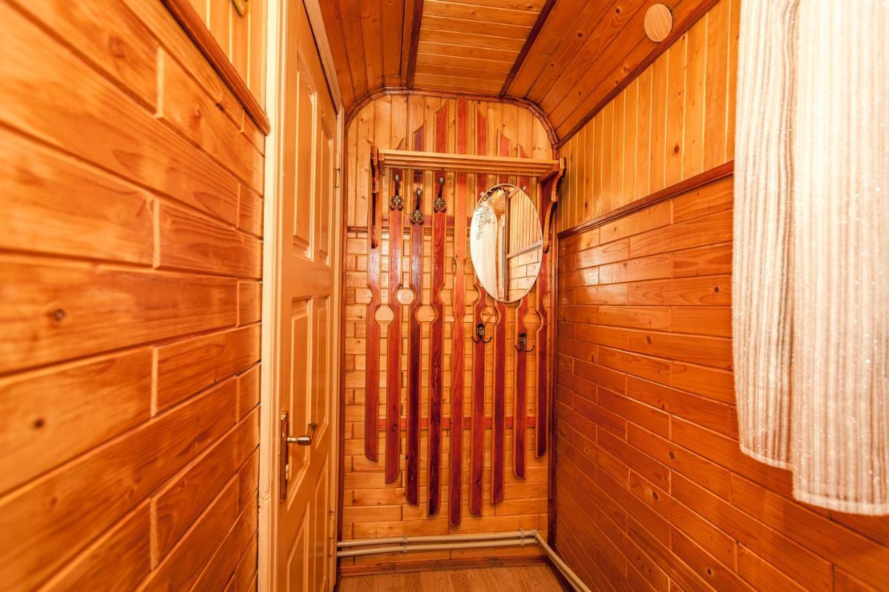 Smerekova Hata Яблоница Экстерьер фото